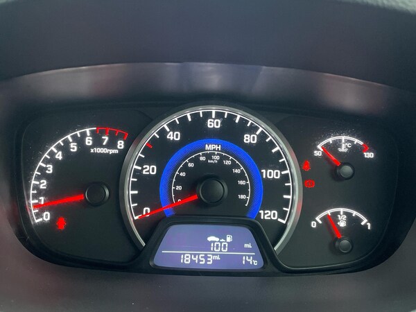 Used Hyundai i10 2019 for sale - 76166798: Photo 6