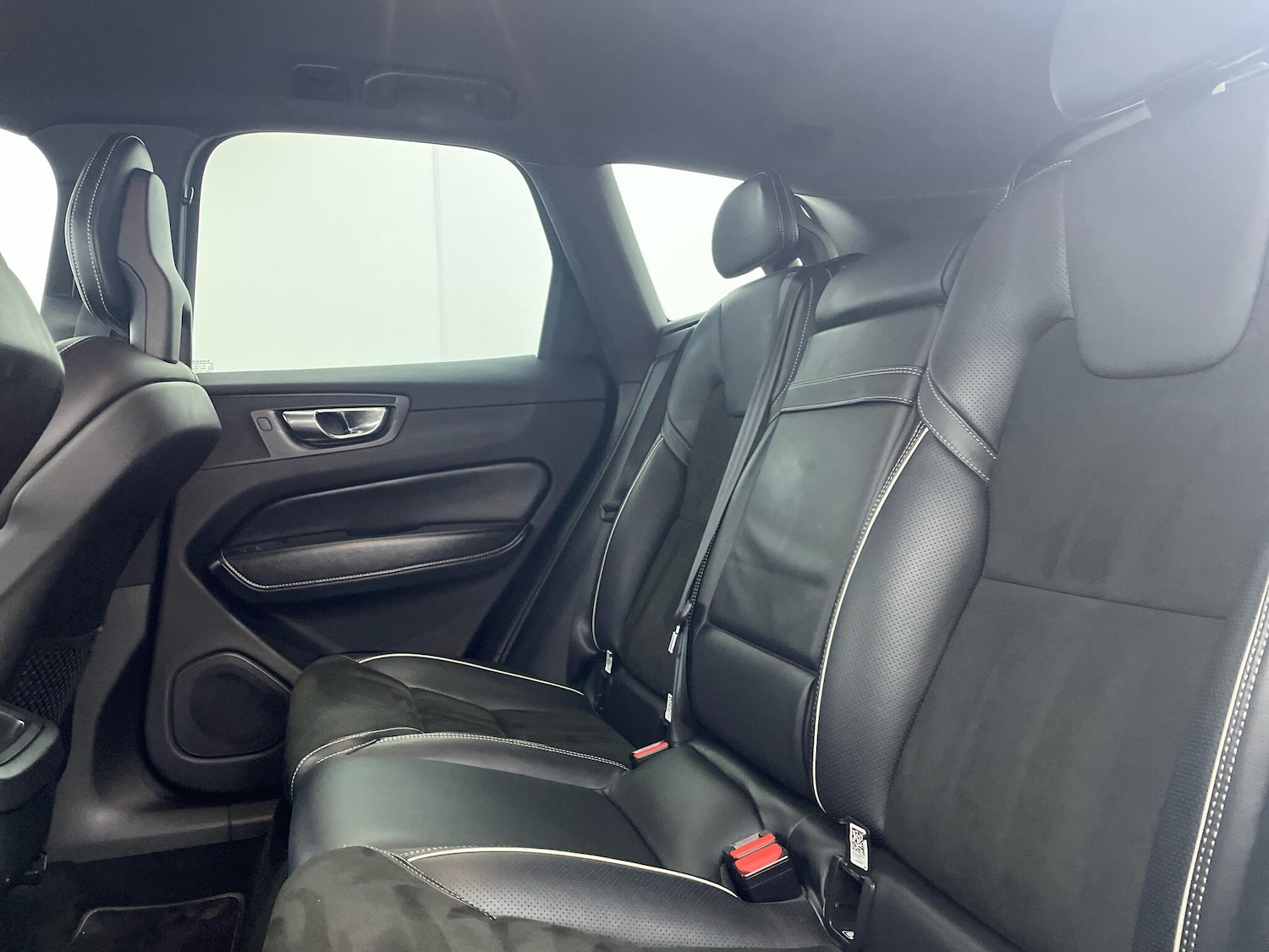 Used Volvo XC60 2017 for sale - 77586888: Photo 15