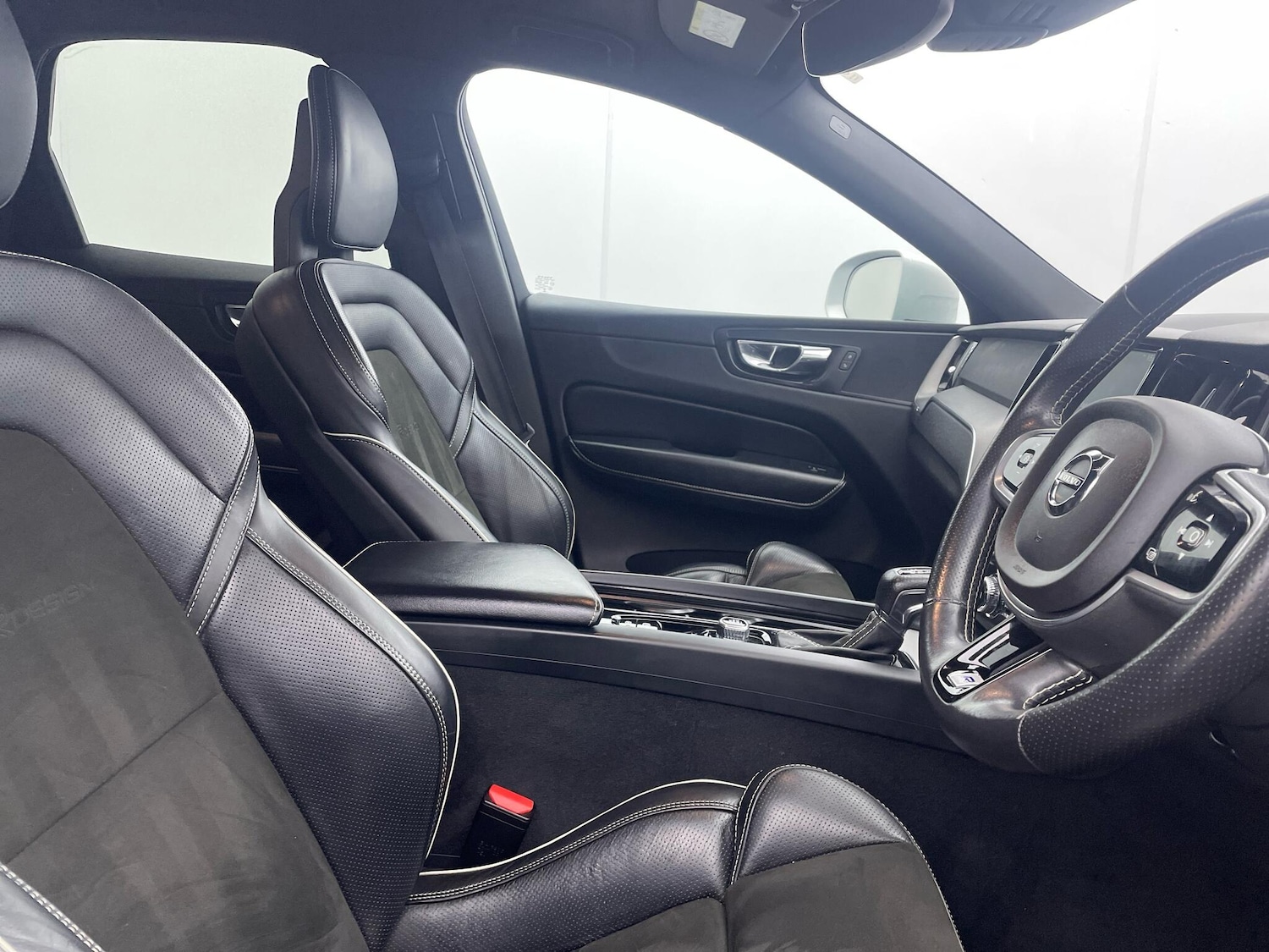 Used Volvo XC60 2017 for sale - 77586888: Photo 24