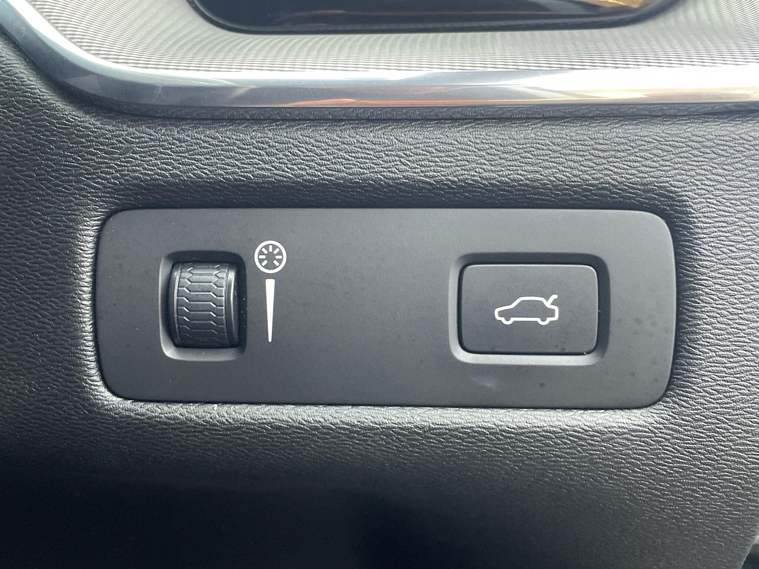 Used Volvo XC60 2017 for sale - 77586888: Photo 26