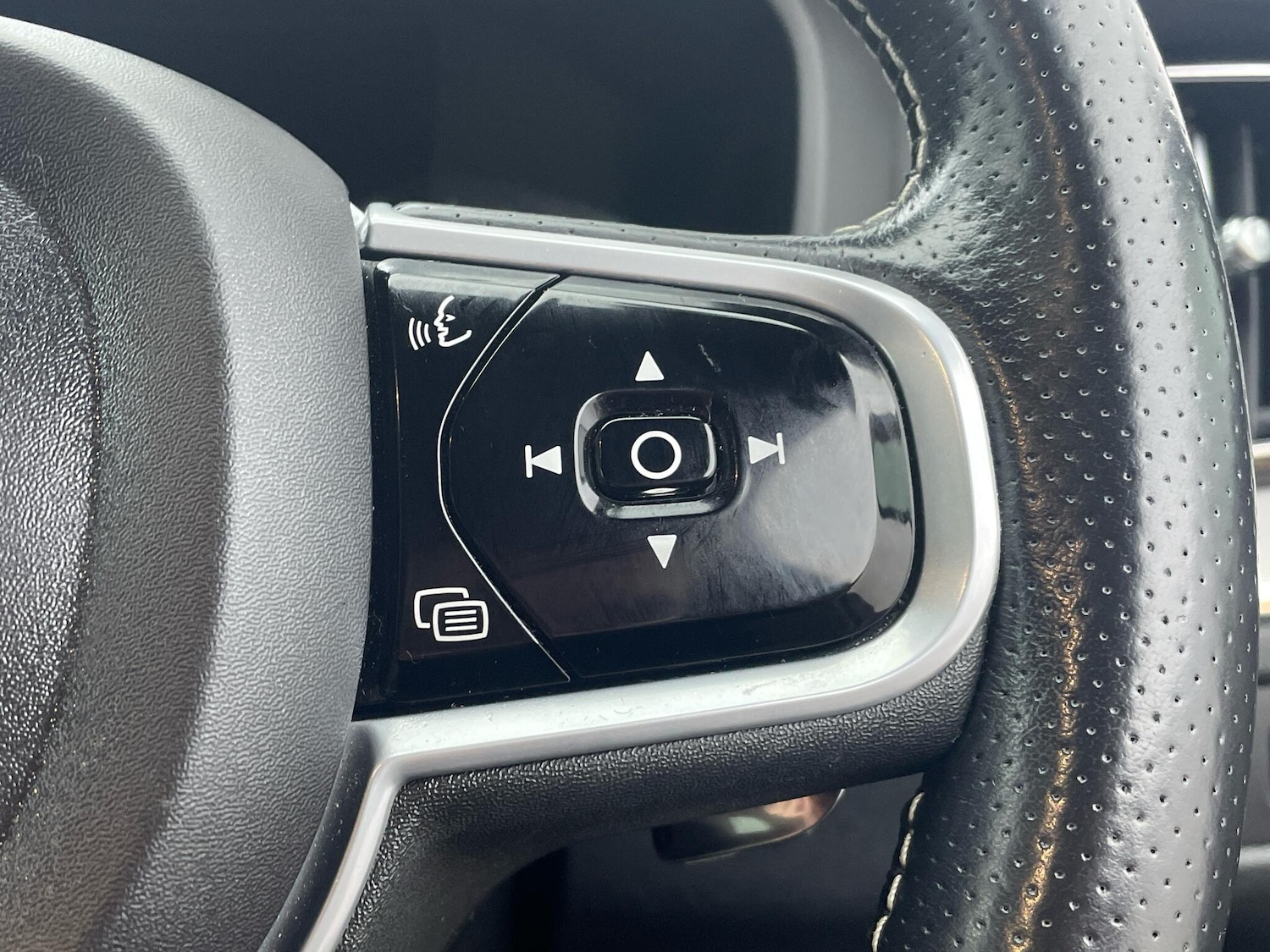 Used Volvo XC60 2017 for sale - 77586888: Photo 27