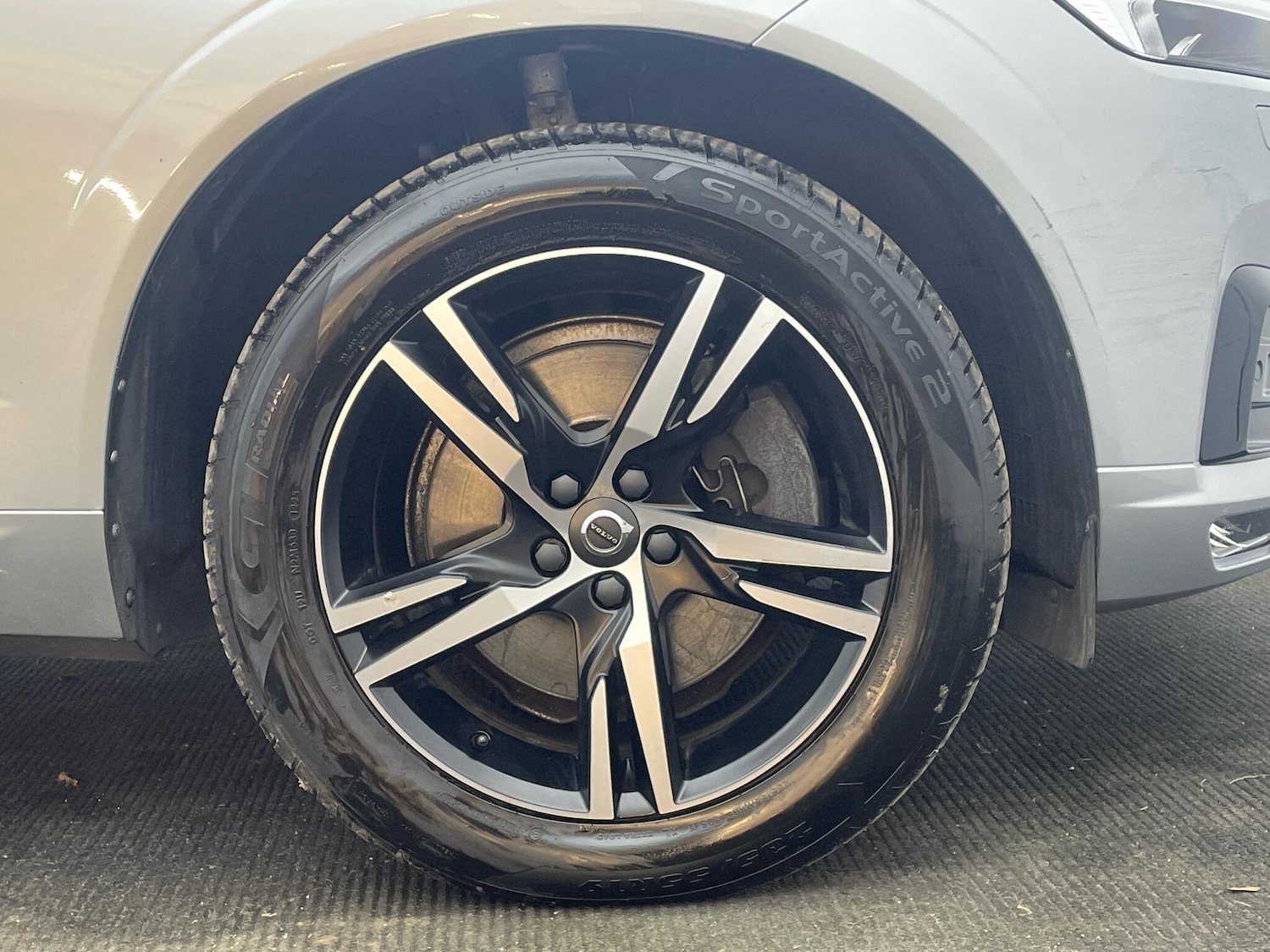 Used Volvo XC60 2017 for sale - 77586888: Photo 4