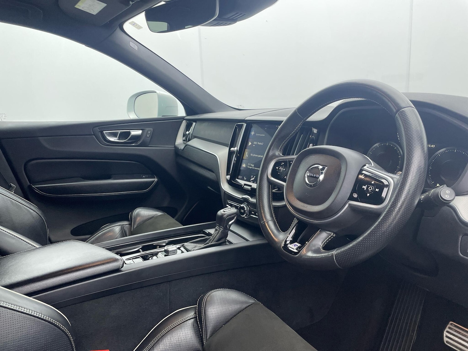 Used Volvo XC60 2017 for sale - 77586888: Photo 5