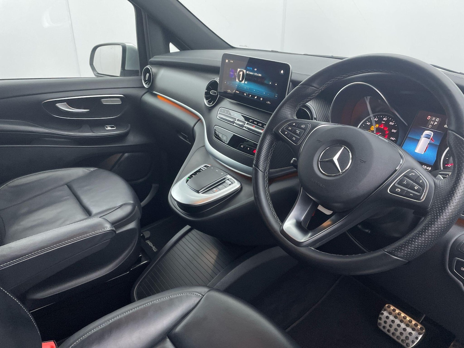 Used Mercedes-Benz V-Class 2024 for sale - 76270987: Photo 11