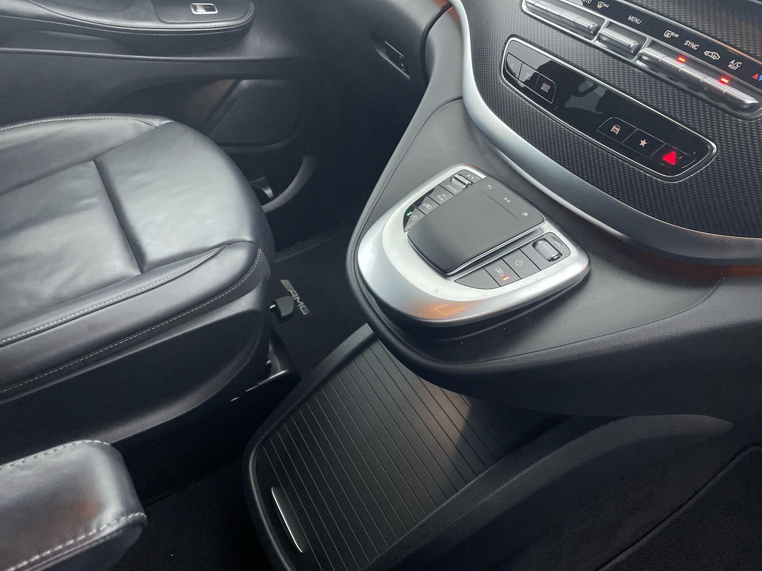 Used Mercedes-Benz V-Class 2024 for sale - 76270987: Photo 14