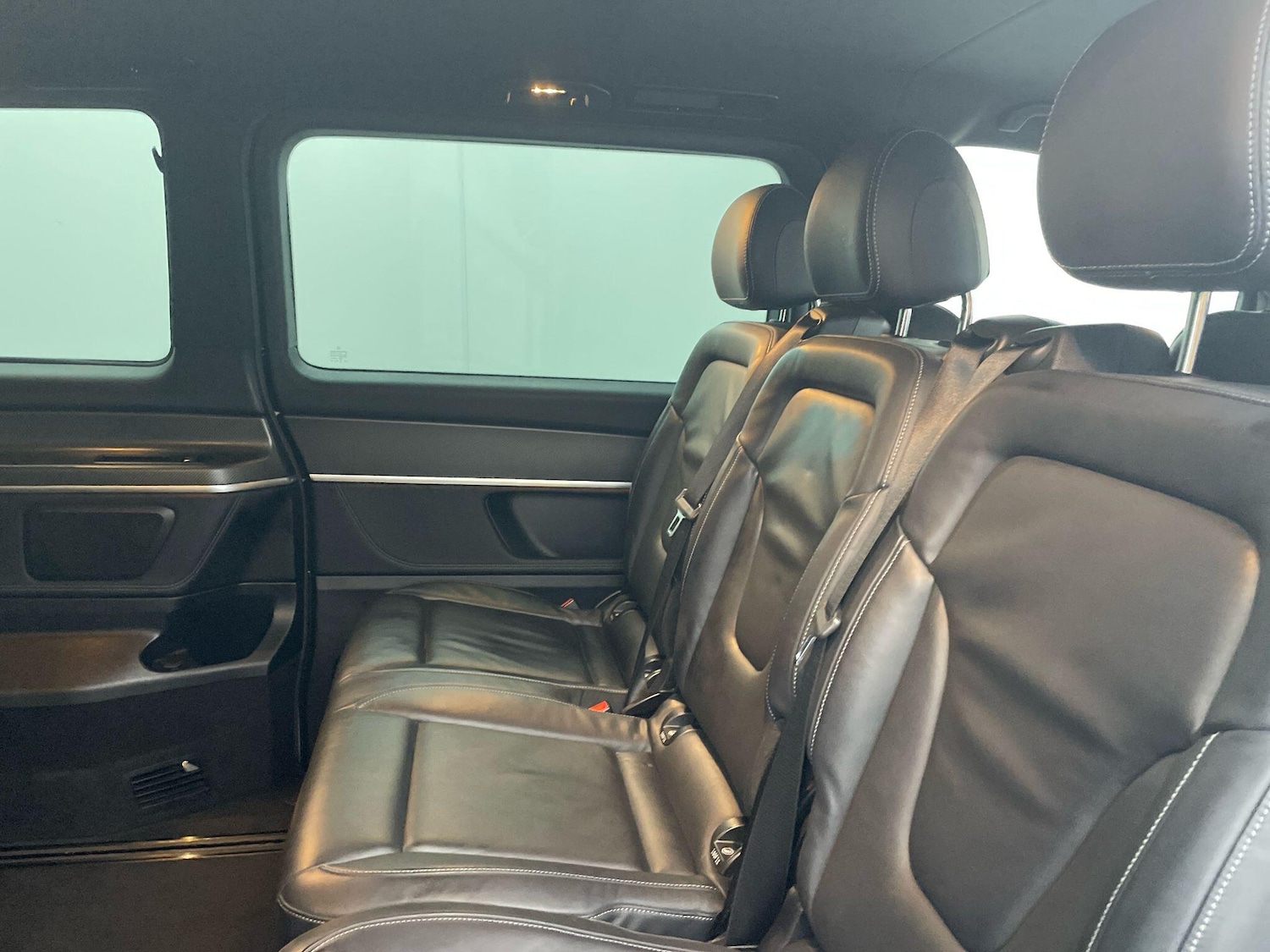 Used Mercedes-Benz V-Class 2024 for sale - 76270987: Photo 18