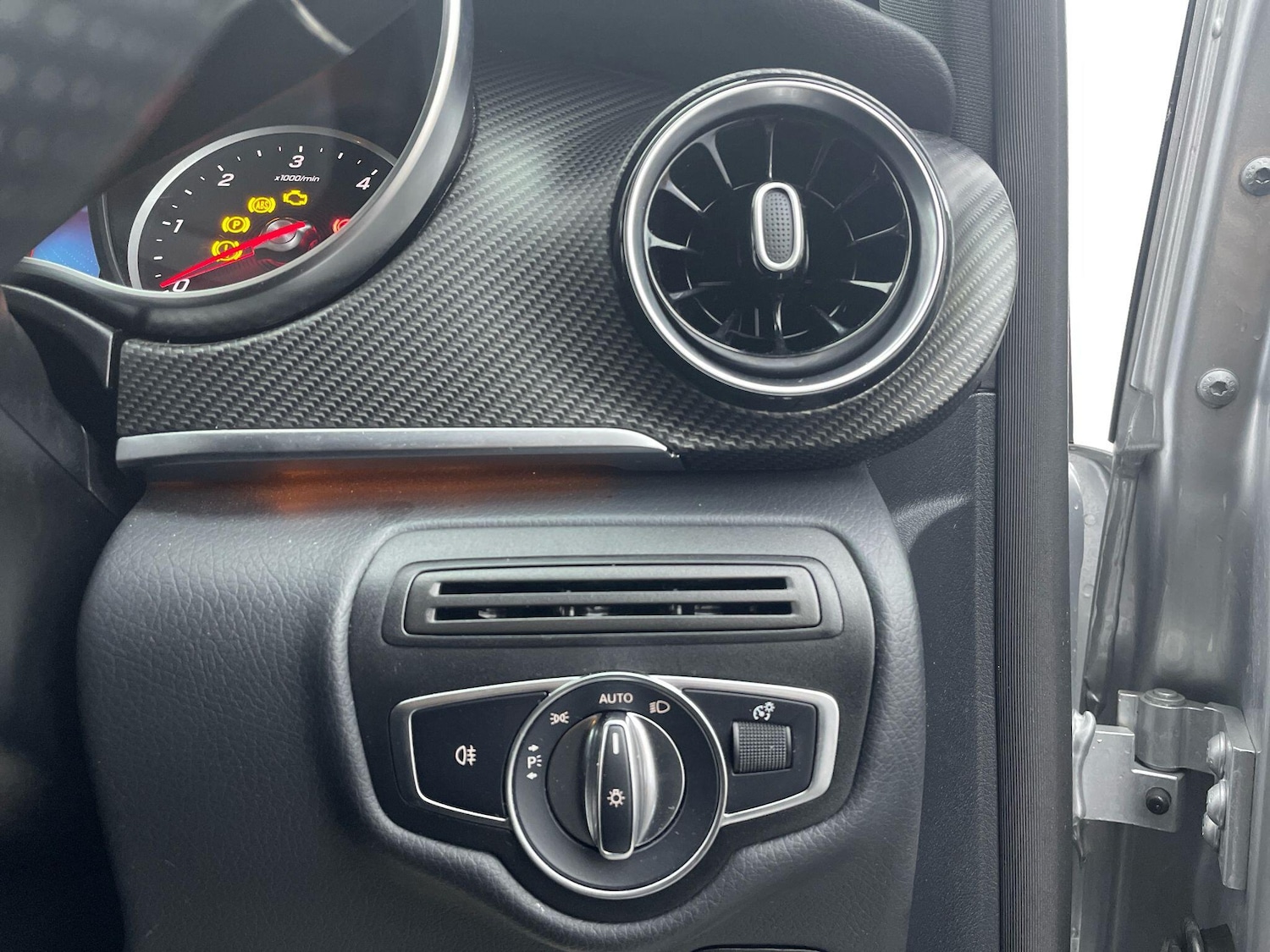 Used Mercedes-Benz V-Class 2024 for sale - 76270987: Photo 21