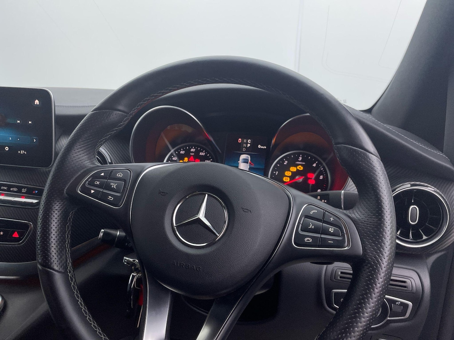 Used Mercedes-Benz V-Class 2024 for sale - 76270987: Photo 28