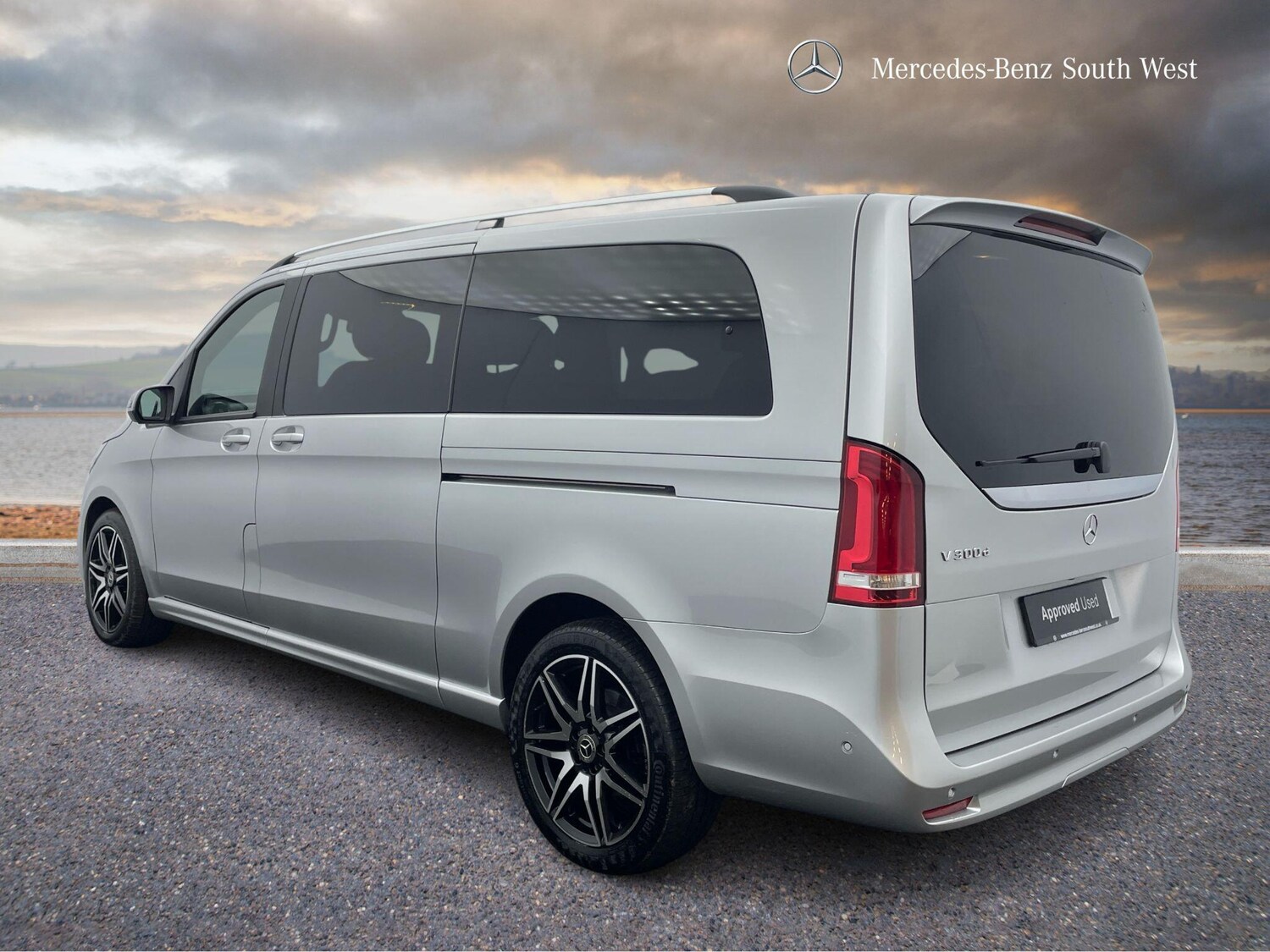 Used Mercedes-Benz V-Class 2024 for sale - 76270987: Photo 3