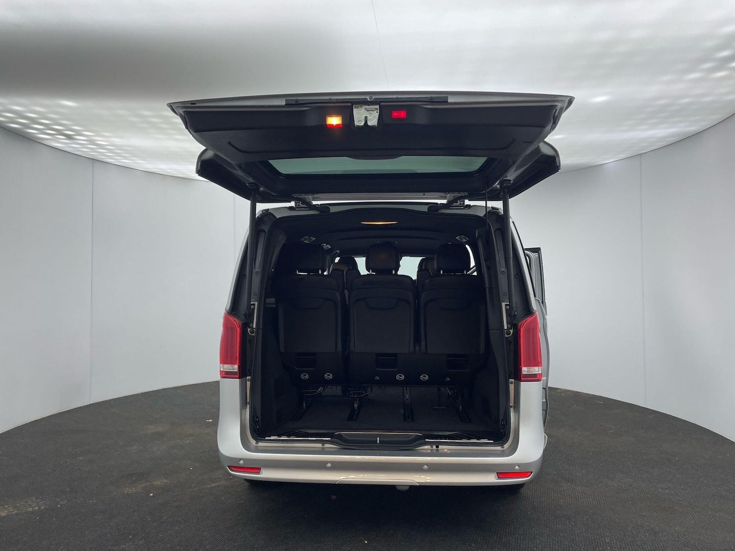 Used Mercedes-Benz V-Class 2024 for sale - 76270987: Photo 34