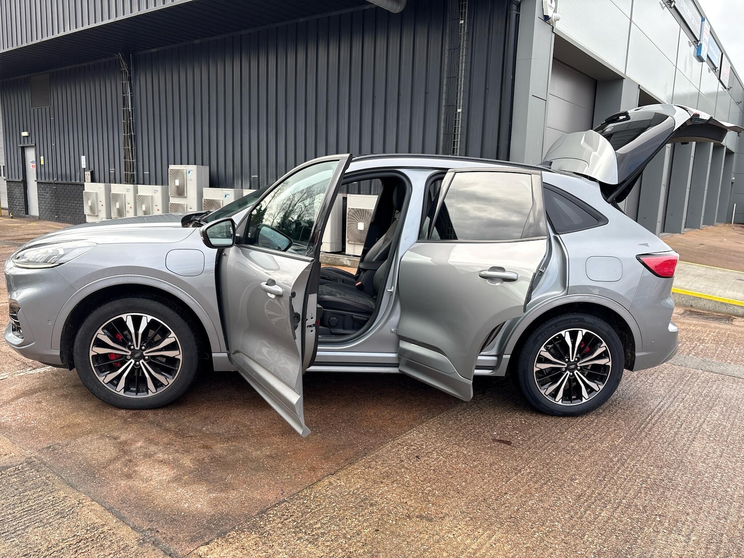 Used Ford Kuga 2023 for sale - 77331957: Photo 31