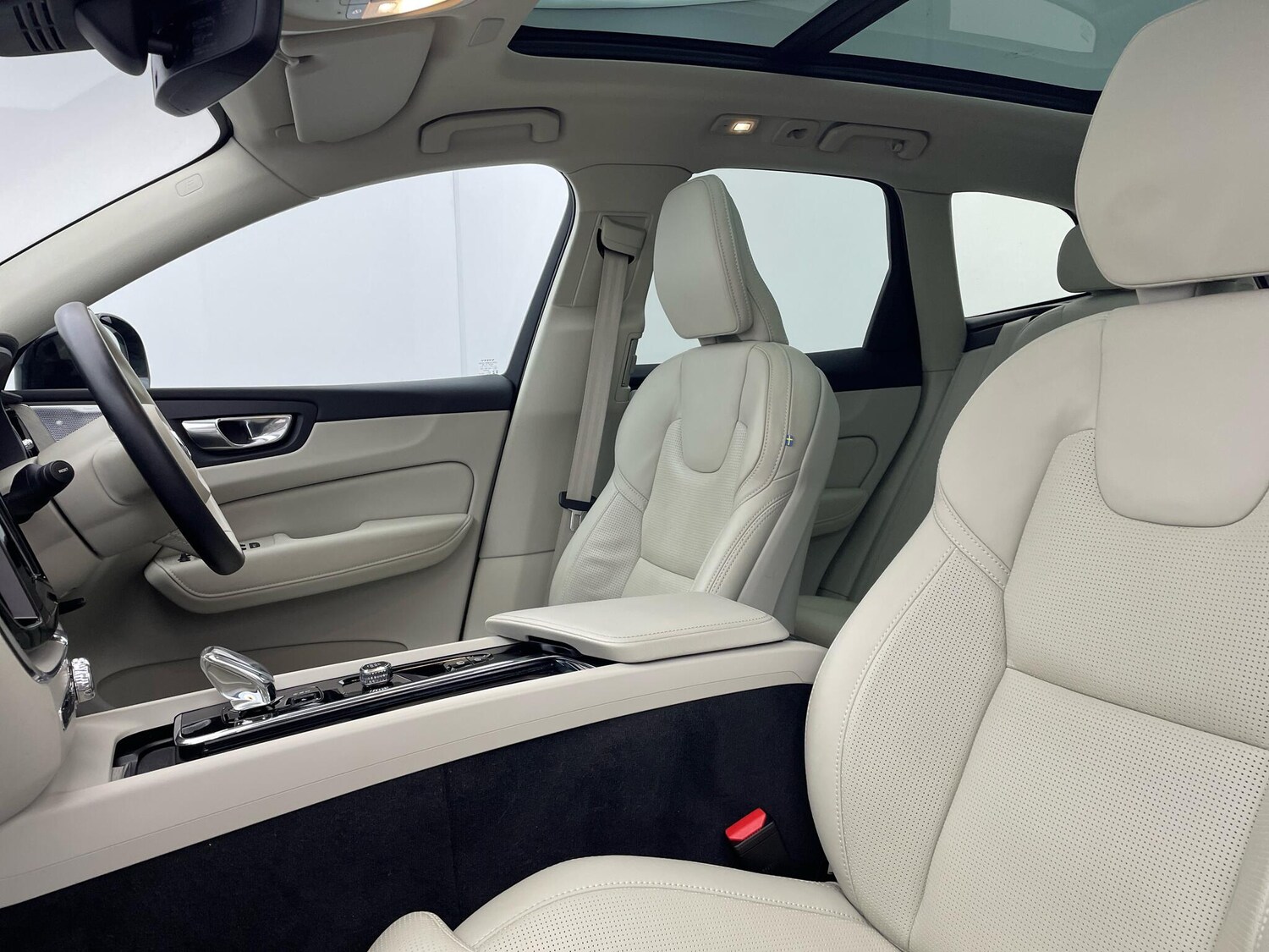 Used Volvo XC60 2023 for sale - 76166499: Photo 18