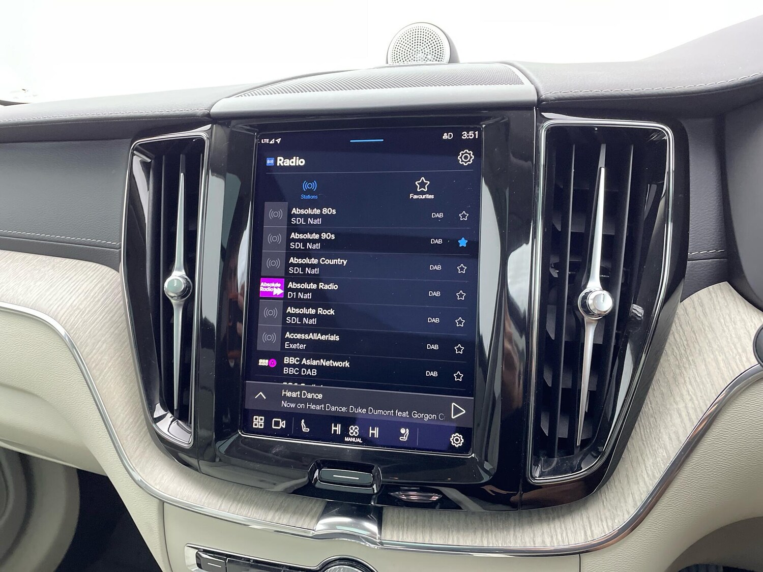 Used Volvo XC60 2023 for sale - 76166499: Photo 27