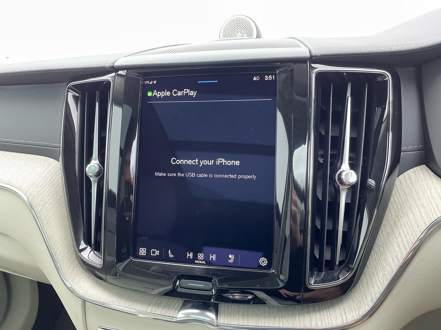 Used Volvo XC60 2023 for sale - 76166499: Photo 28