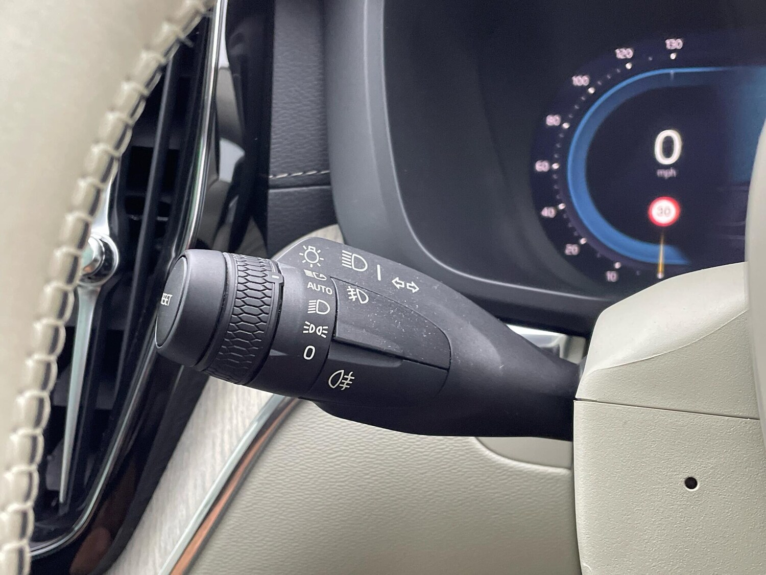 Used Volvo XC60 2023 for sale - 76166499: Photo 34