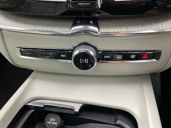 Used Volvo XC60 2023 for sale - 76166499: Photo 35