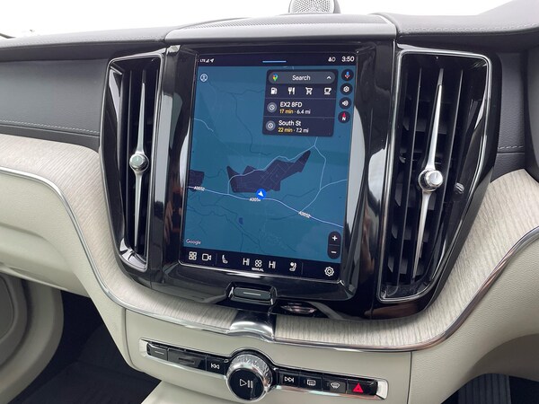 Used Volvo XC60 2023 for sale - 76166499: Photo 8