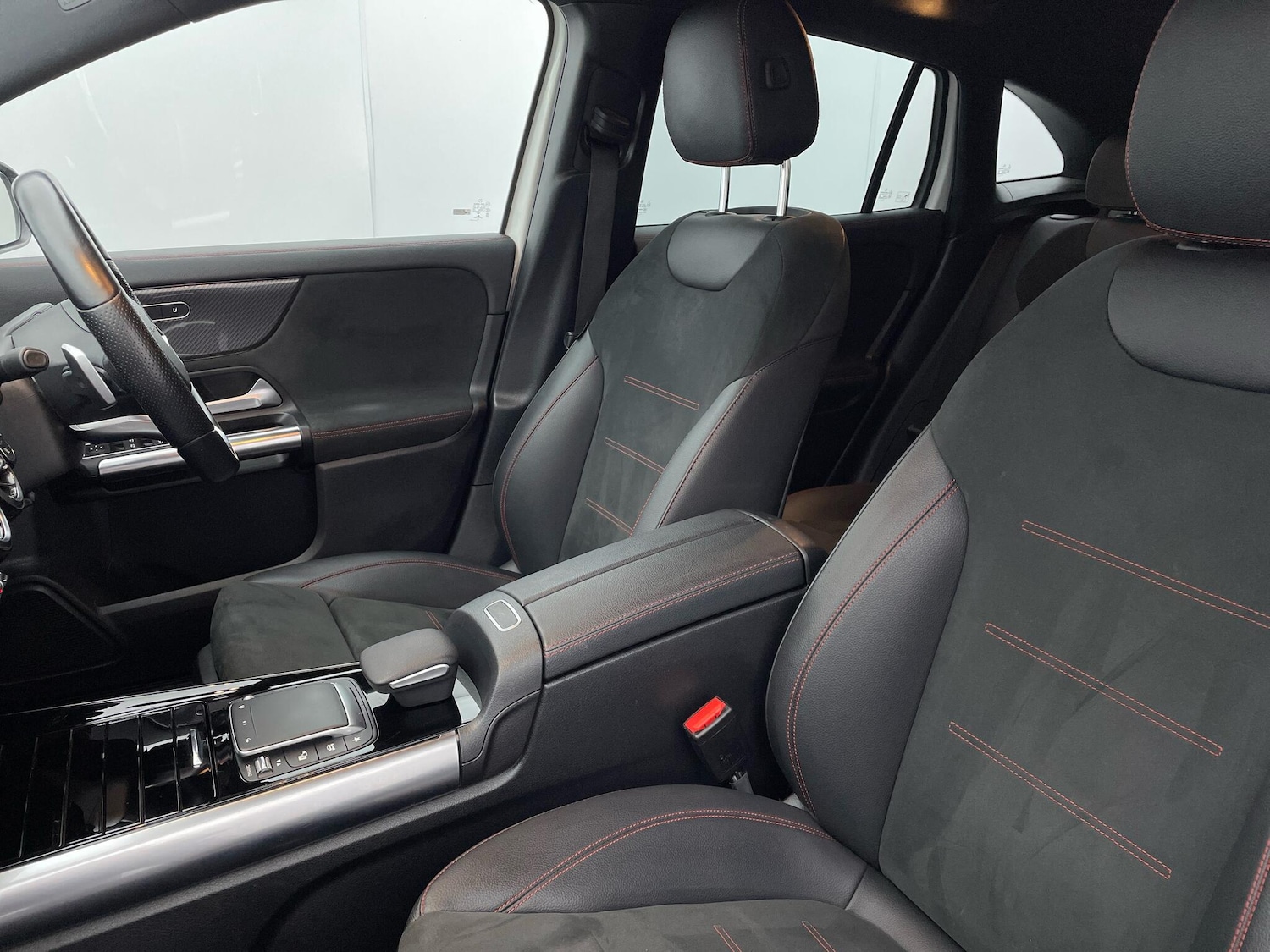 Used Mercedes-Benz GLA 2021 for sale - 76152108: Photo 33