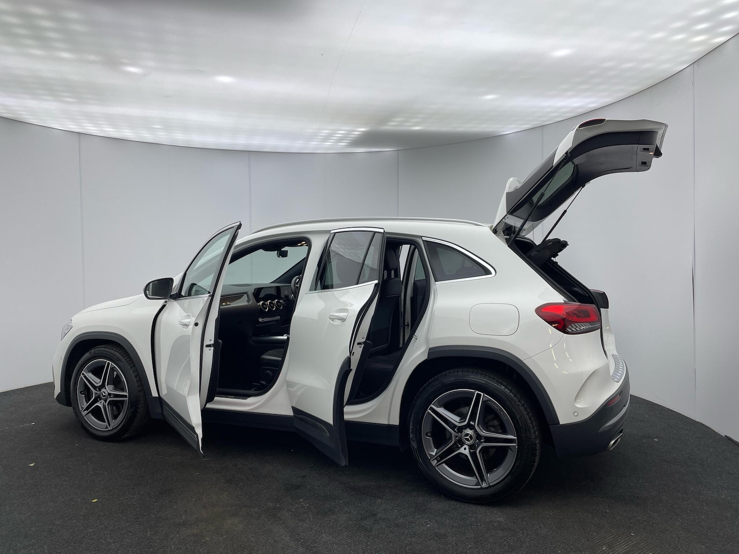 Used Mercedes-Benz GLA 2021 for sale - 76152108: Photo 46