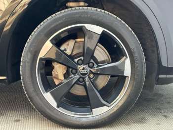 Used Audi Q5 2019 for sale - 74498790: Photo