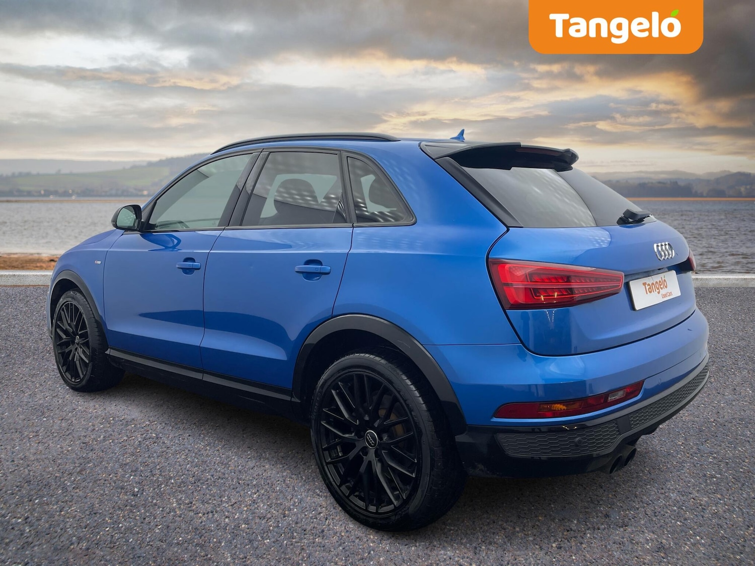 Used Audi Q3 2018 for sale - 76765755: Photo 2