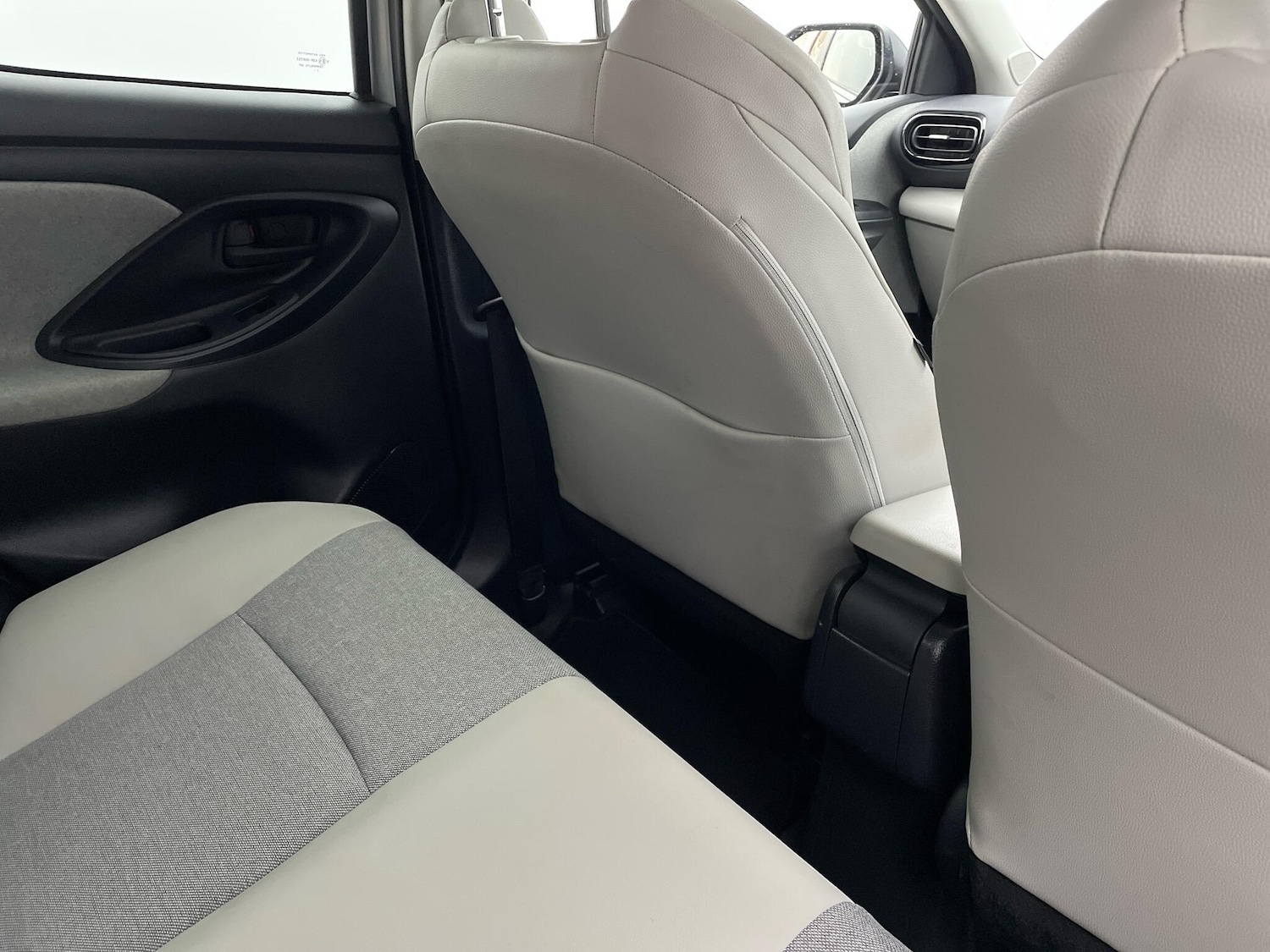 Used Toyota Yaris 2022 for sale - 77120068: Photo 15