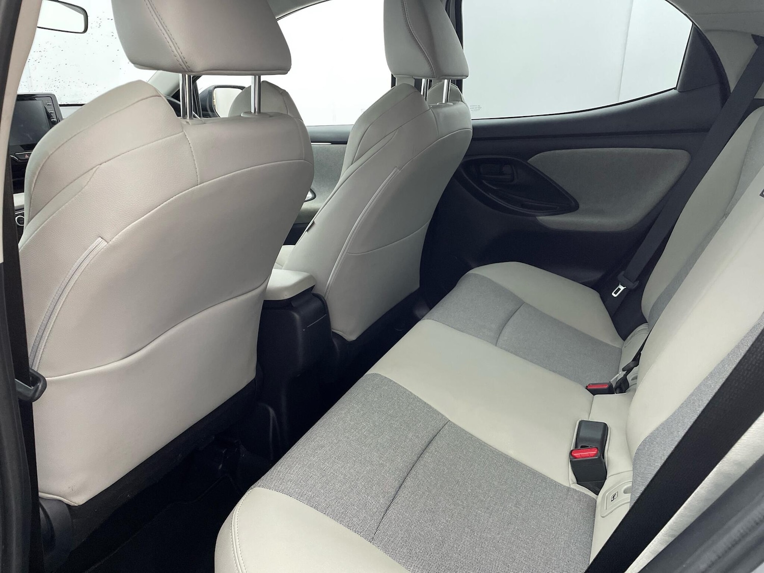 Used Toyota Yaris 2022 for sale - 77120068: Photo 17