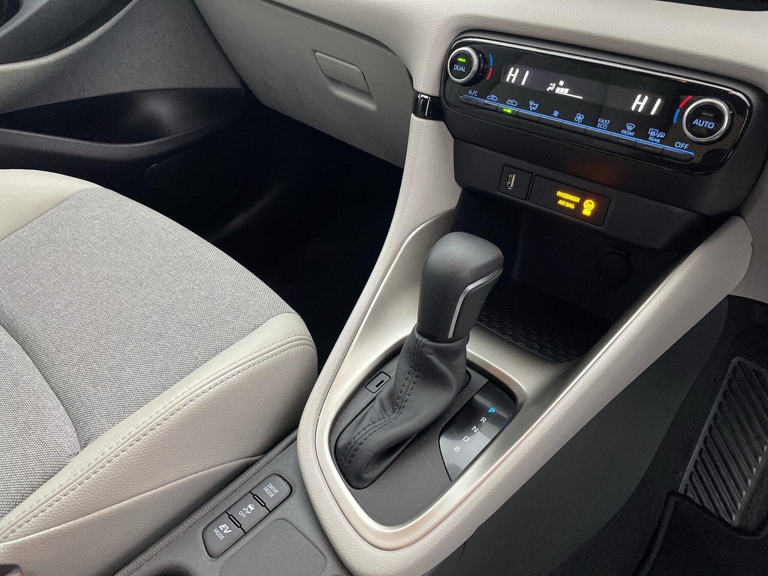 Used Toyota Yaris 2022 for sale - 77120068: Photo 22