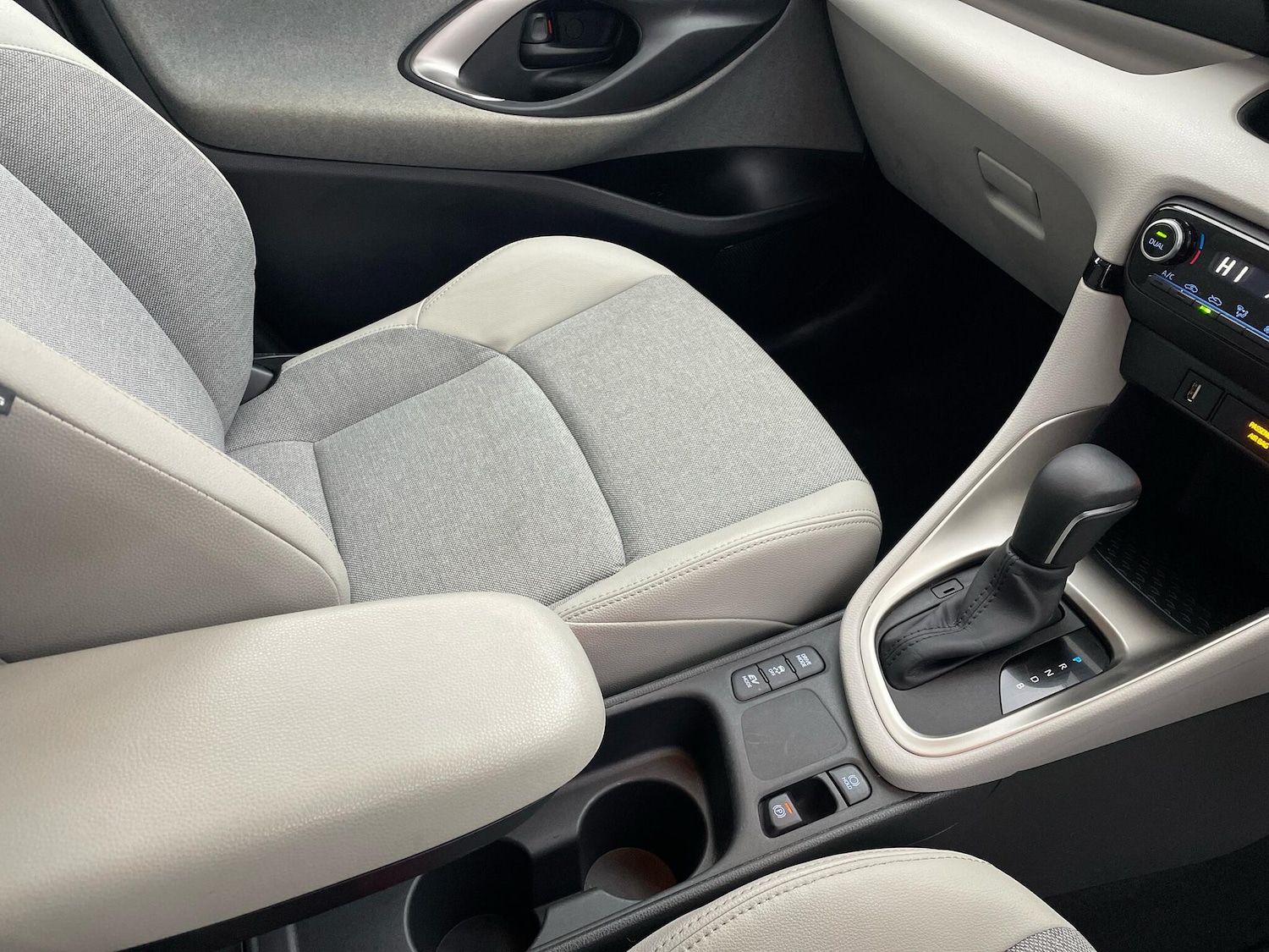 Used Toyota Yaris 2022 for sale - 77120068: Photo 23