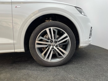 Used Audi Q5 2019 for sale - 76226812: Photo