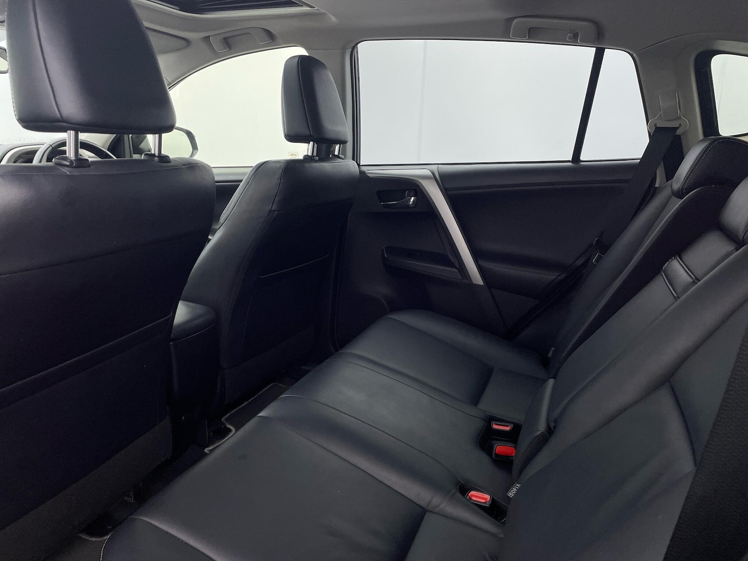 Used Toyota RAV4 2016 for sale - 76499762: Photo 10