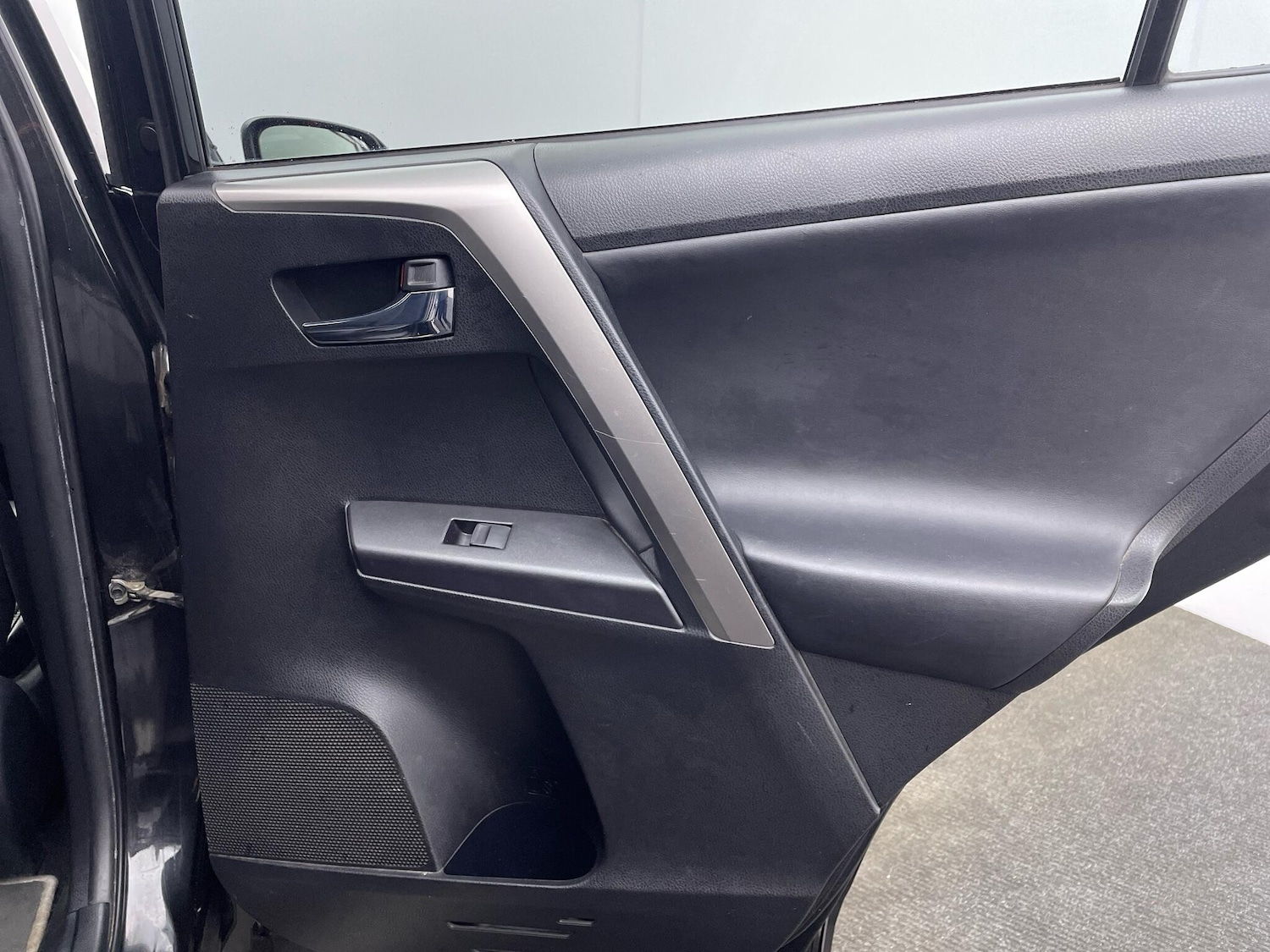 Used Toyota RAV4 2016 for sale - 76499762: Photo 13