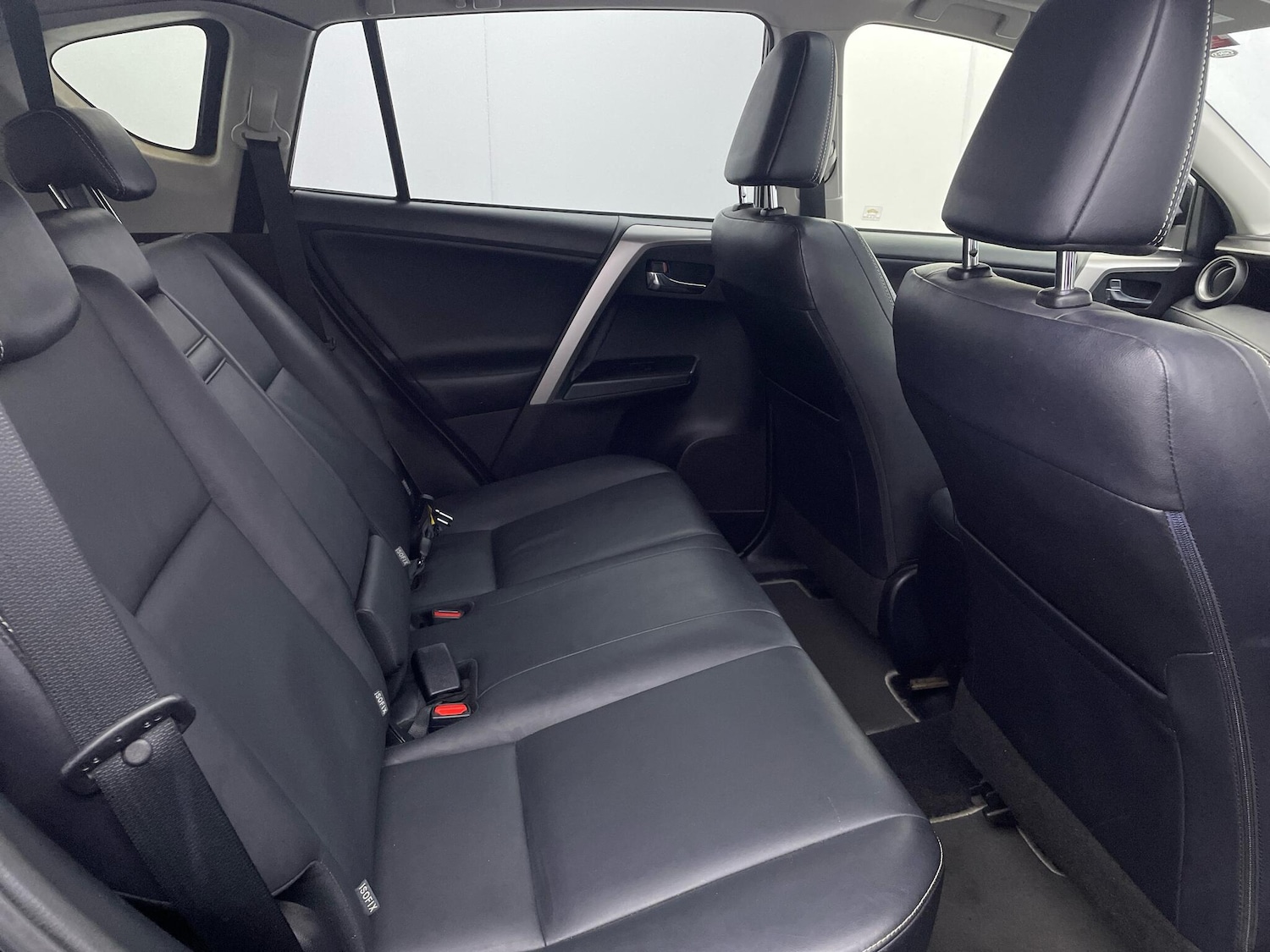 Used Toyota RAV4 2016 for sale - 76499762: Photo 14