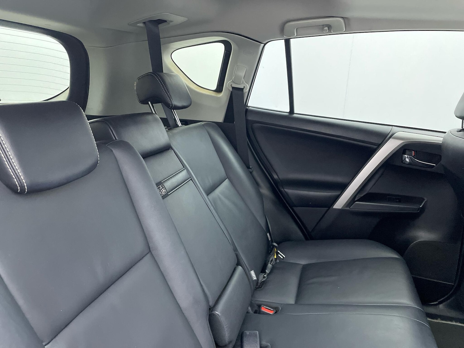 Used Toyota RAV4 2016 for sale - 76499762: Photo 15