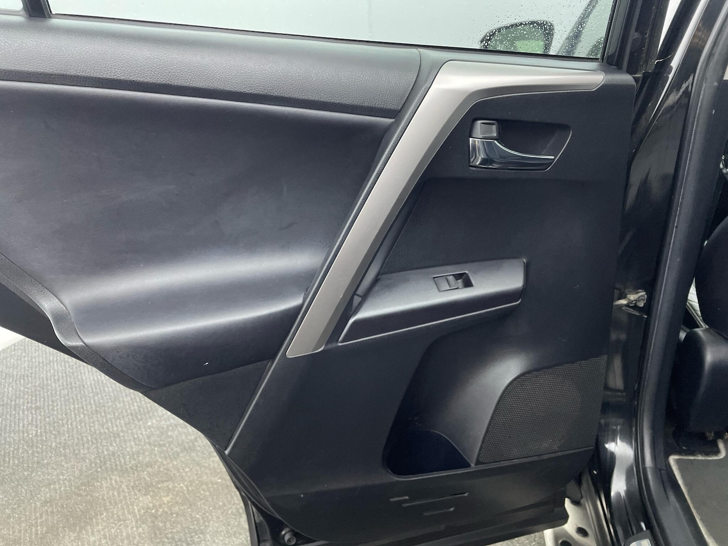 Used Toyota RAV4 2016 for sale - 76499762: Photo 16