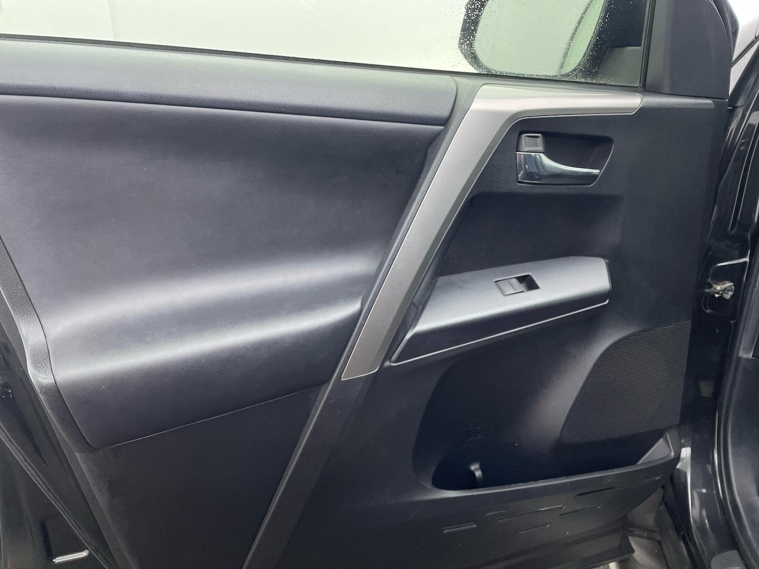 Used Toyota RAV4 2016 for sale - 76499762: Photo 26