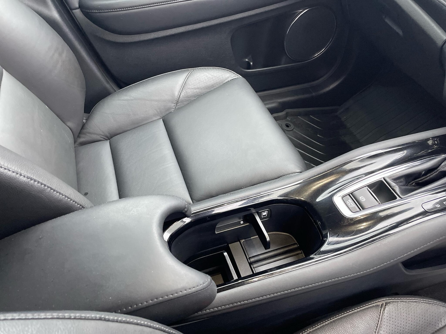 Used Honda HR-V 2016 for sale - 76498602: Photo 23