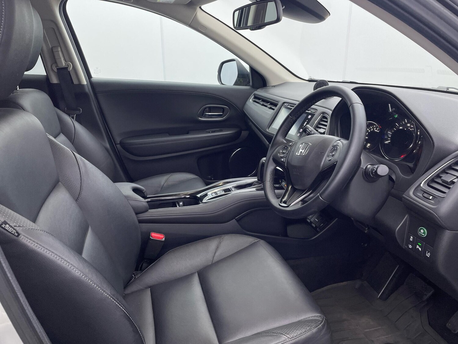 Used Honda HR-V 2016 for sale - 76498602: Photo 24