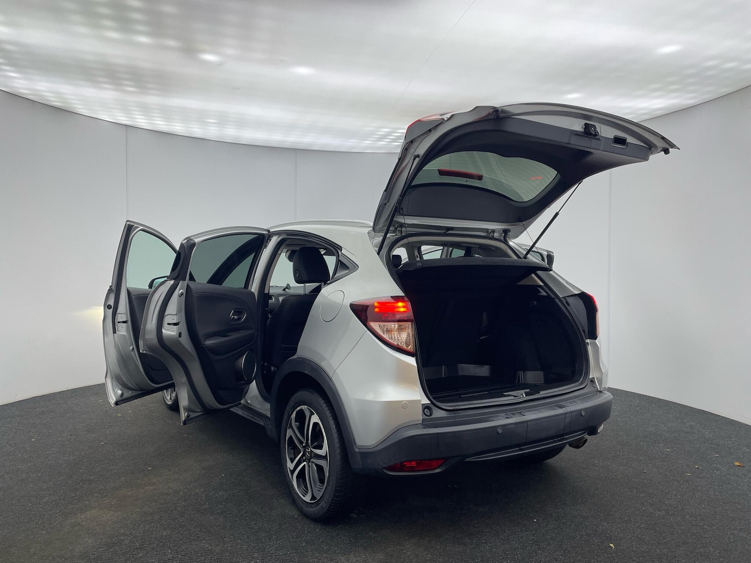 Used Honda HR-V 2016 for sale - 76498602: Photo 33