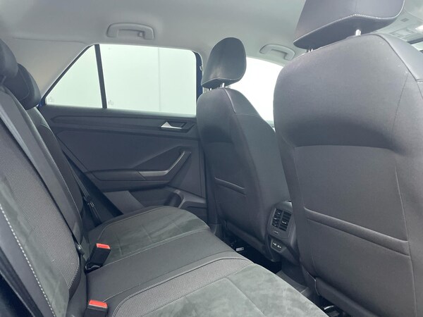 Used Volkswagen T-Roc 2022 for sale - 75646364: Photo 19