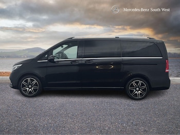 Used Mercedes-Benz V-Class 2017 for sale - 76607813: Photo