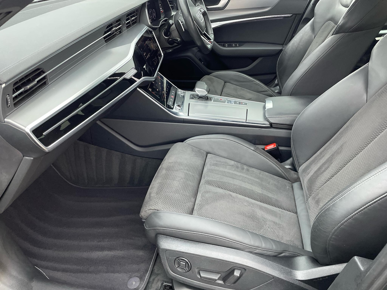 Used Audi A6 Saloon 2020 for sale - 75977749: Photo 40
