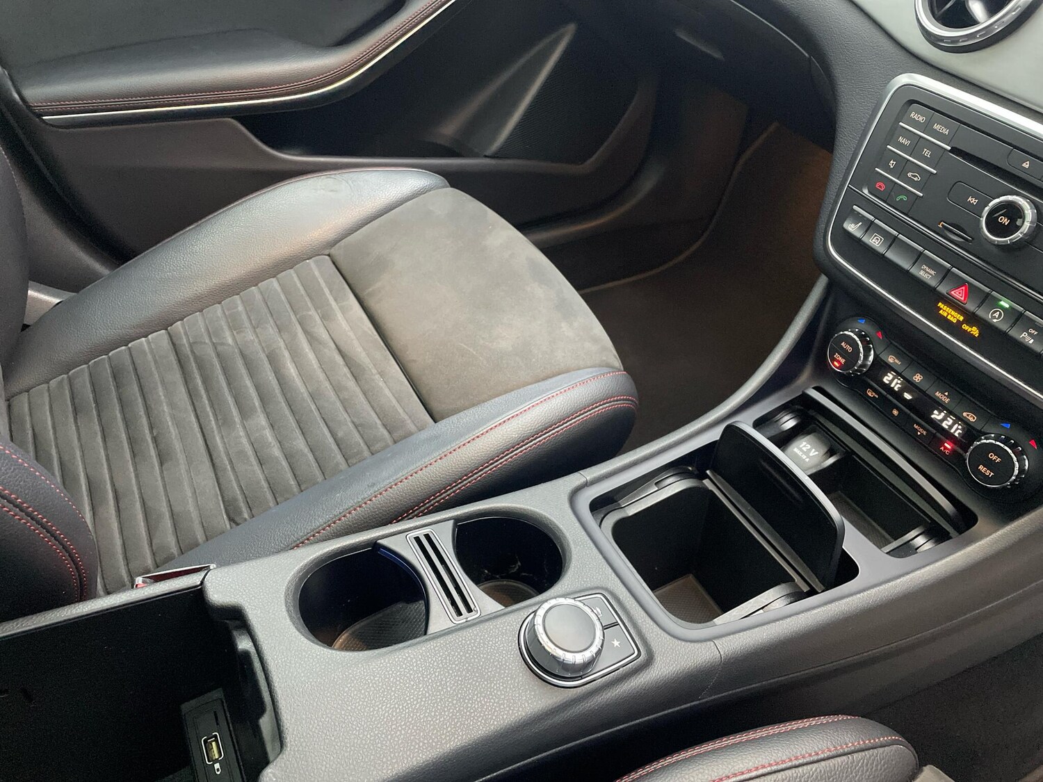 Used Mercedes-Benz GLA 2015 for sale - 76765223: Photo 24