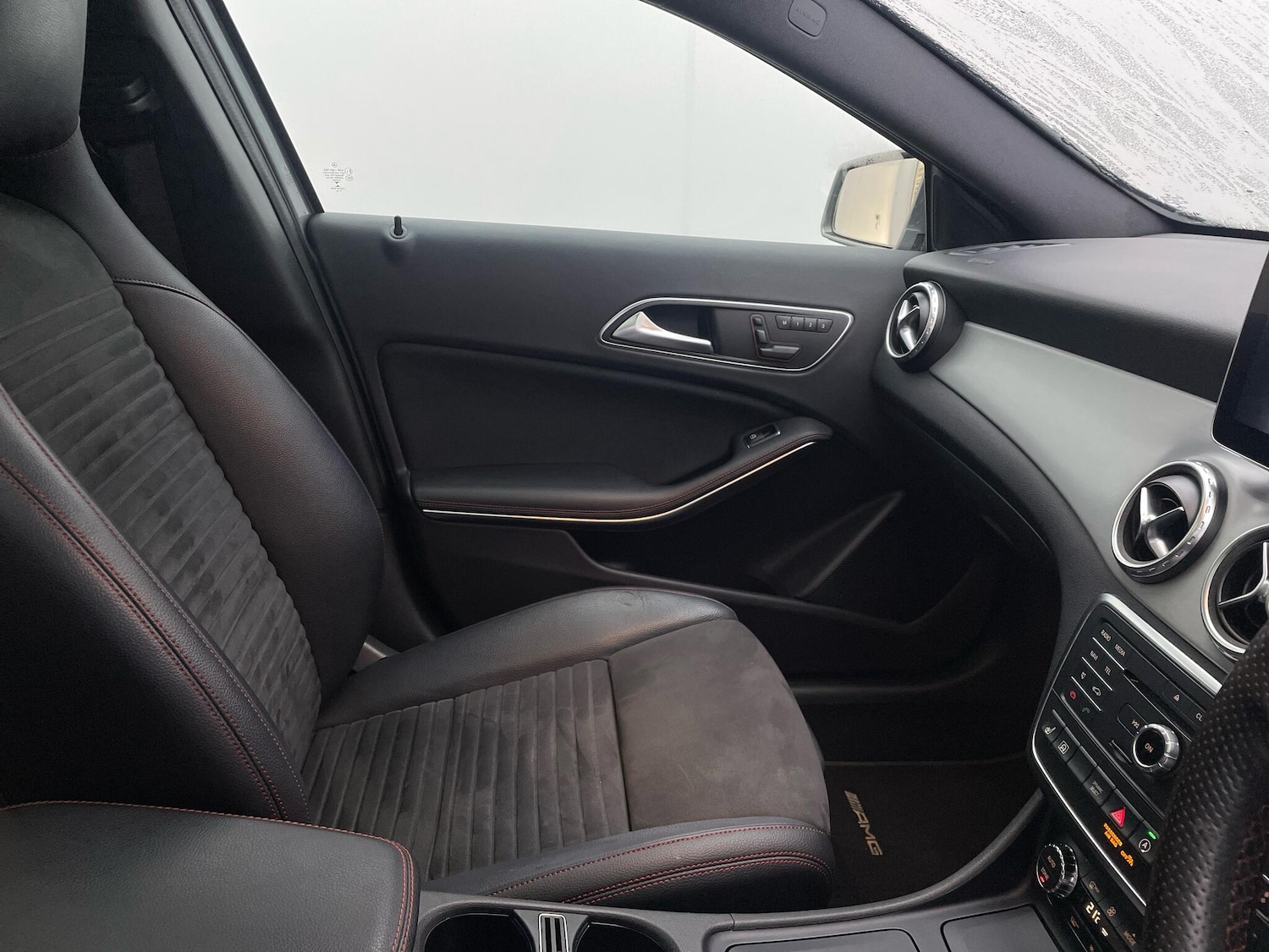 Used Mercedes-Benz GLA 2015 for sale - 76765223: Photo 26