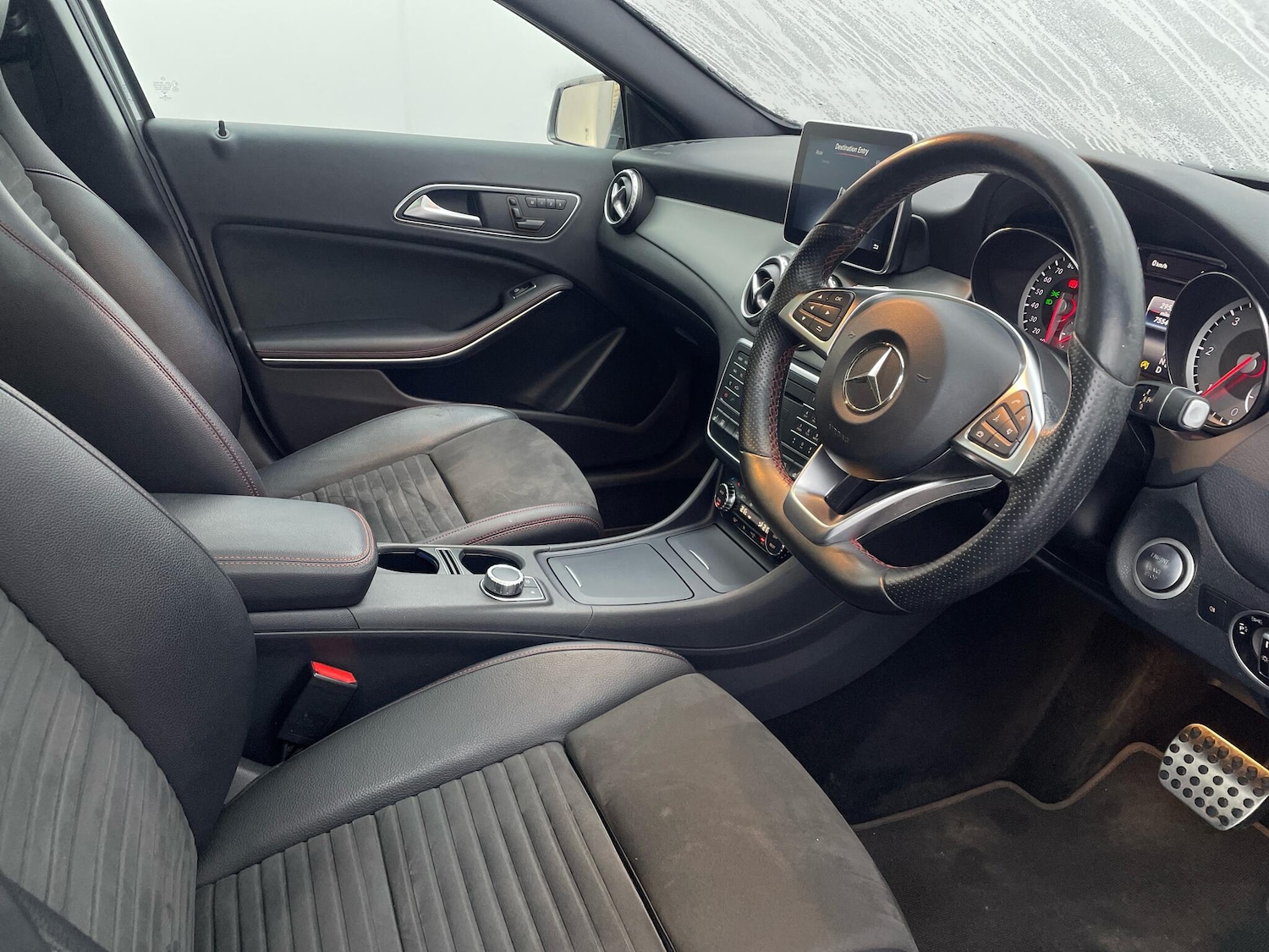 Used Mercedes-Benz GLA 2015 for sale - 76765223: Photo 27