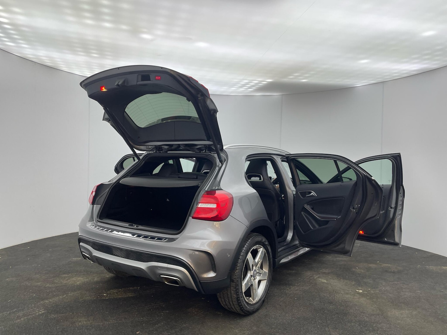 Used Mercedes-Benz GLA 2015 for sale - 76765223: Photo 36