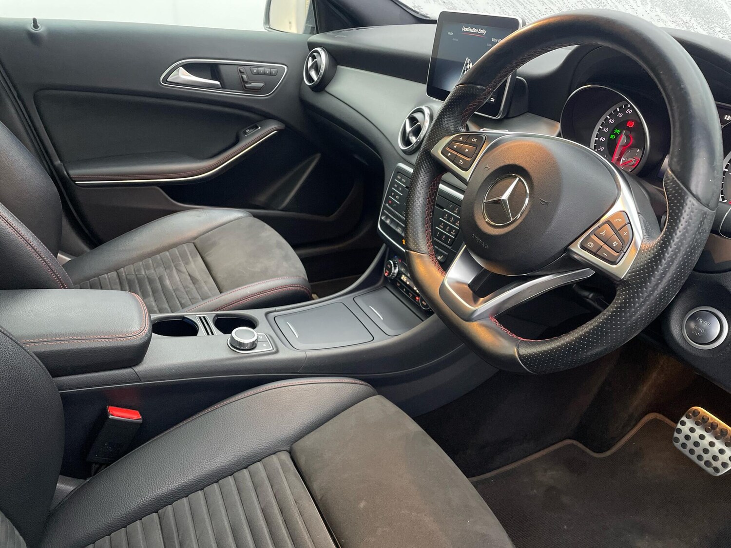 Used Mercedes-Benz GLA 2015 for sale - 76765223: Photo 5