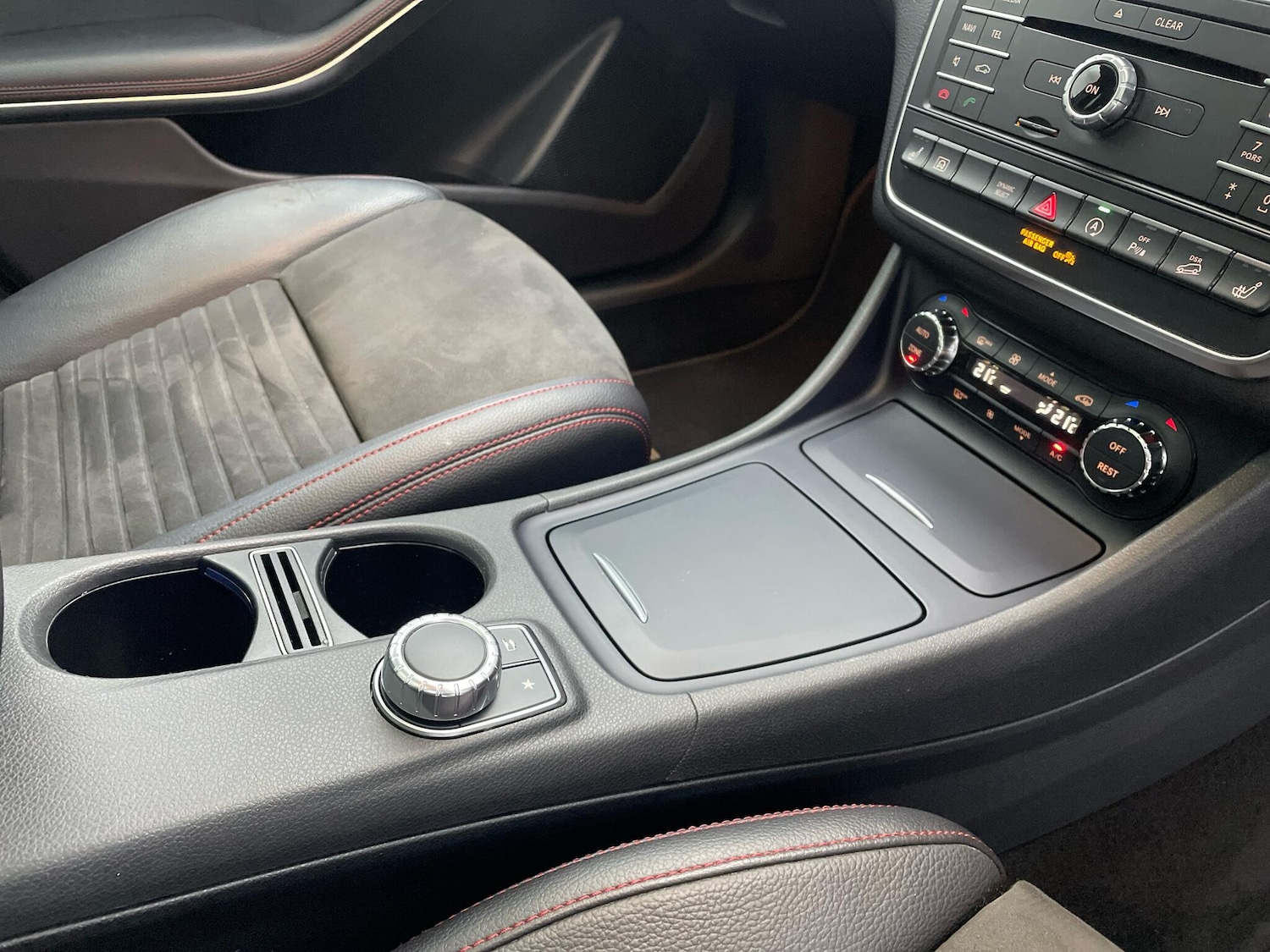 Used Mercedes-Benz GLA 2015 for sale - 76765223: Photo 8