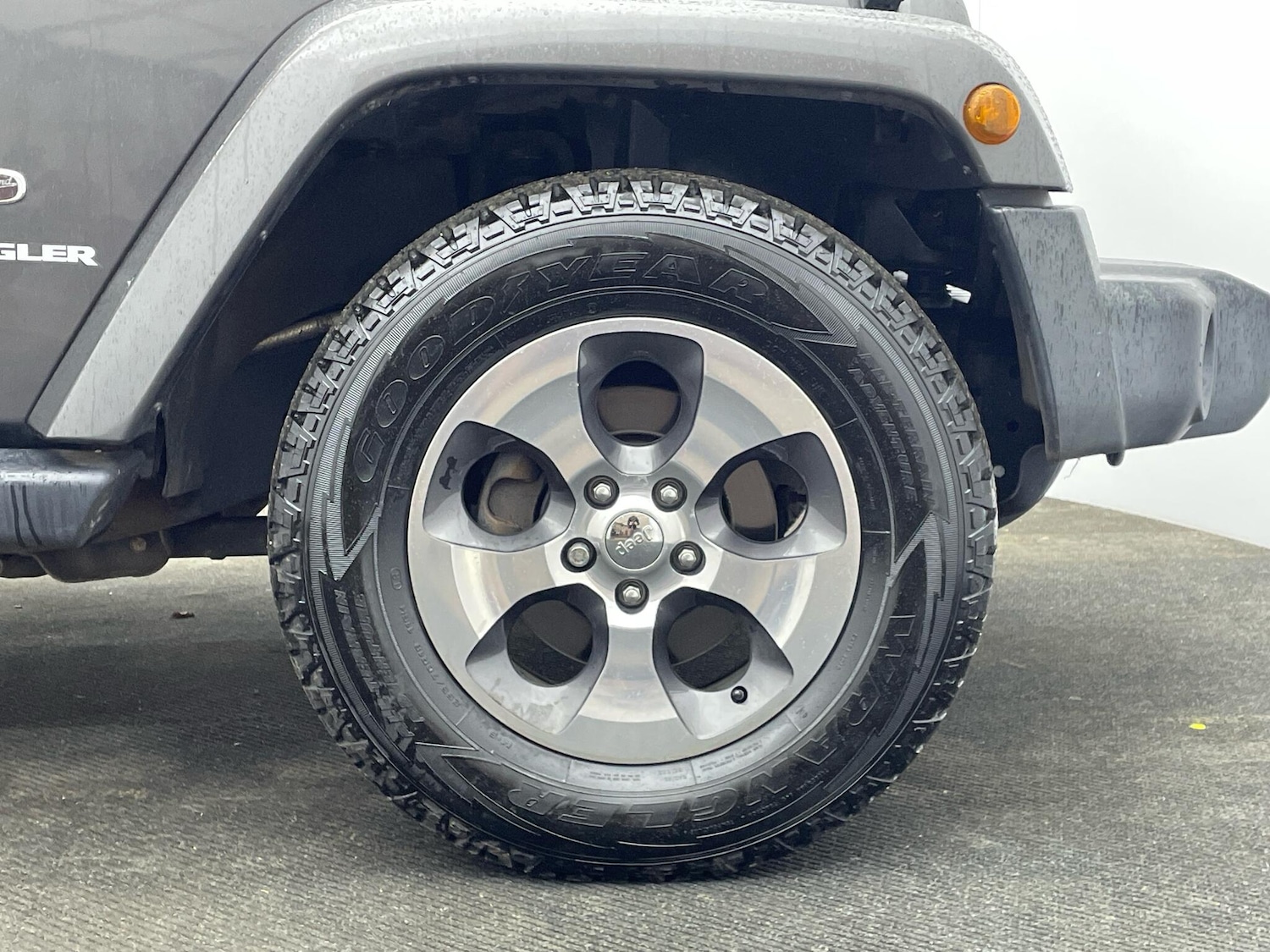 Used Jeep Wrangler 2018 for sale - 77683223: Photo 4