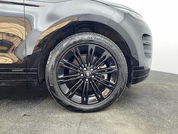 Used Land Rover Range Rover Evoque 2023 for sale - 76572925: Photo